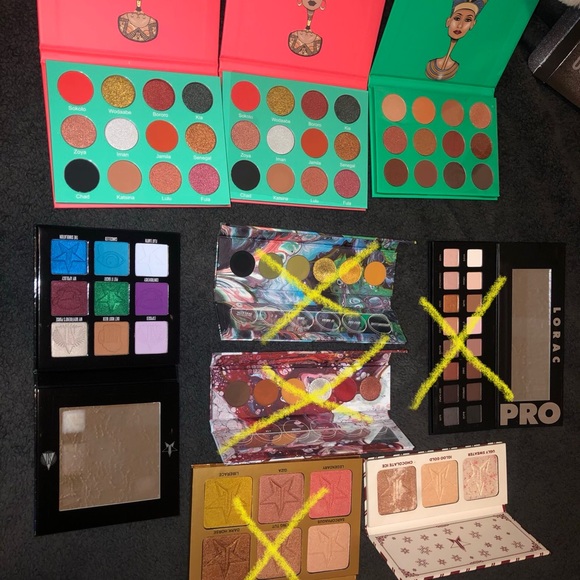 Makeup!!! - Picture 2 of 4